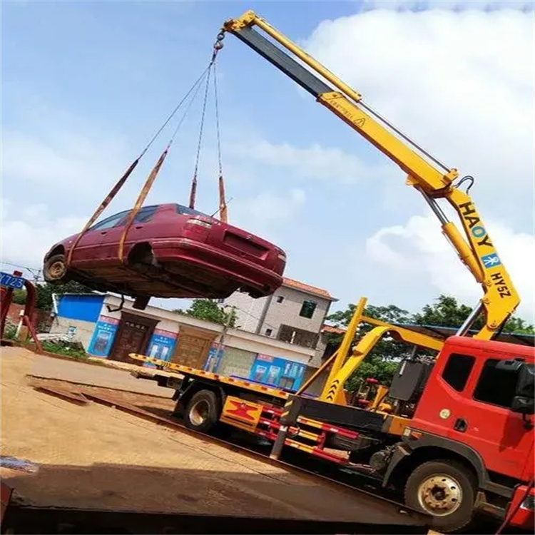 高石碑镇吊车吊汽车的正确方法